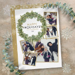 Elegant Kerstmis 5 Foto Collage Greenery Wreath Feestdagenkaart<br><div class="desc">Verspreid het plezier van Kerstmis met deze elegante moderne vakantiekaart. Pas de voorzijde aan met uw 5 speciale foto's,  de familienaam van het vakantiebericht en het jaar. De achterzijde biedt  vallende sneeuwvlokken op een gouden achtergrond die u kunt aanpassen aan uw favoriete vakantiekleur. Ontworpen door: Thisnotme©</div>