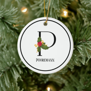 Elegant Kerstmis Holly Monogram Letter P Keramisch Ornament