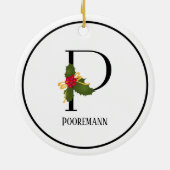 Elegant Kerstmis Holly Monogram Letter P Keramisch Ornament (Achterkant)