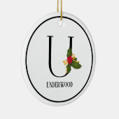 Elegant Kerstmis Holly Monogram Letter U Keramisch Ornament (Rechts)