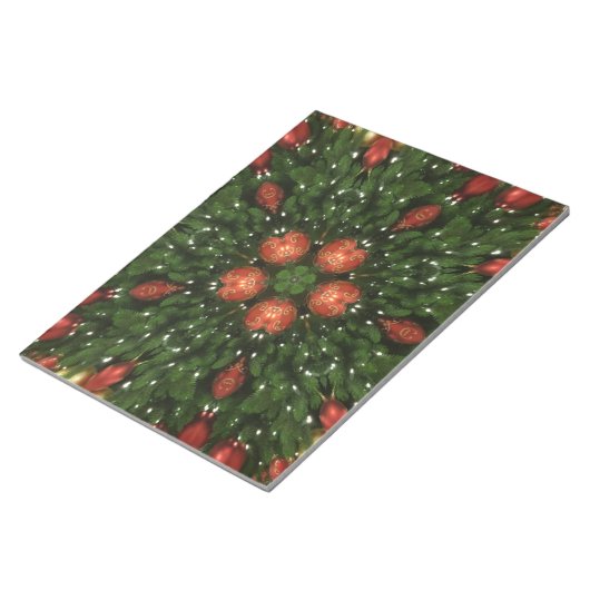 Elegant Kerstmis met rode groene kaleidoscopie Notitieblok (Schuin)