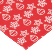Elegant kerstpatroon op rode tafelkleed (Gekanteld)
