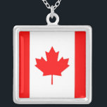 Elegant Ketting met Canadese vlag<br><div class="desc">Voeg een vleugje nationale trots toe aan uw kleding met ons elegante ketting met de Canadese vlag! Dit ketting is gemaakt met nauwgezette aandacht voor detail en is een eerbetoon aan Canada's rijke erfgoed en iconische vlaggenontwerp. De hanger toont trots de vlag van Canada, met een rood veld met een...</div>