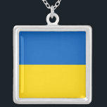 Elegant Ketting met vlag Oekraïne<br><div class="desc">Draag uw Oekraïense trots dicht bij uw hart met dit prachtige ketting met de vlag van Oekraïne! Dit ketting is vervaardigd met precisie en aandacht voor detail en toont met trots het iconische ontwerp van de Oekraïense vlag - met twee horizontale banden van blauw en geel. De levendige kleuren en...</div>