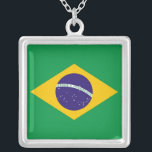 Elegant Ketting met vlag van Brazilië<br><div class="desc">Show uw nationale trots met ons exclusieve ketting met de vlag van Brazilië! Dit ketting is gemaakt met nauwgezette aandacht voor detail en is meer dan alleen een accessoire; het is een eerbetoon aan de levendige cultuur en het dynamische erfgoed van Brazilië. De opvallende hanger toont prominent de iconische Braziliaanse...</div>