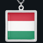 Elegant Ketting met vlag van Hongarije<br><div class="desc">Laat je liefde voor Hongarije zien met ons prachtige ketting met de Hongaarse vlag! Dit ketting is meer dan alleen een mooi accessoire; het is een viering van de levendige cultuur en het rijke erfgoed van Hongarije. Het opvallende ontwerp toont prominent de Hongaarse vlag, waardoor het een unieke en zinvolle...</div>