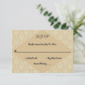 Elegant  Klassiek Beige Damask Wedding RSVP Kaartje (Staand voorkant)