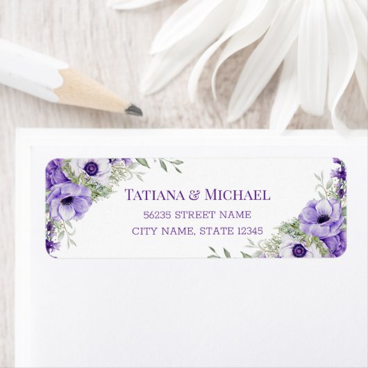 Elegant klassiek script paarse bloemenbruiloft etiket (Insitu)