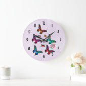 Elegant kleurrijk Butterflies Patroon op Roze Grote Klok (Huis)