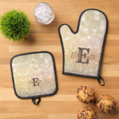 Elegant Koel Goud Bokeh Monogram Ovenwant & Pannenlap Set (Top down)