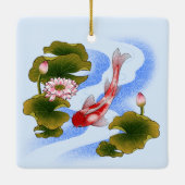 Elegant koikarper in lotusvijver keramisch ornament (Achterkant)