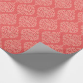 Elegant koraal en wit Damask Patroon Cadeaupapier (Hoek)