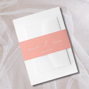 Elegant koraal roze monogram bruiloft uitnodigingen wikkel