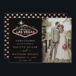 Elegant Las Vegas Destination Wedding Aankondiging<br><div class="desc">Laat iedereen weten dat je het deed,  je trouwde in stijl met deze moderne en zeer trendy trouwaankondigingskaarten. Het ontwerp is gemakkelijk te personaliseren met uw speciale evenementenbewoording en uw familie en vrienden zullen blij zijn wanneer ze deze fantastische huwelijksaankondigingskaarten ontvangen.</div>