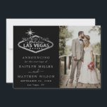 Elegant Las Vegas Destination Wedding Aankondiging<br><div class="desc">Laat iedereen weten dat je het deed,  je trouwde in stijl met deze moderne en zeer trendy trouwaankondigingskaarten. Het ontwerp is gemakkelijk te personaliseren met uw speciale evenementenbewoording en uw familie en vrienden zullen blij zijn wanneer ze deze fantastische huwelijksaankondigingskaarten ontvangen.</div>