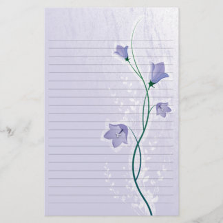 Elegant lavendel bloemig bruiloftspapier met lijnt briefpapier