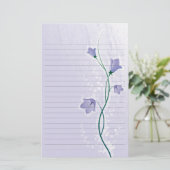 Elegant lavendel bloemig bruiloftspapier met lijnt briefpapier (Staand voorkant)