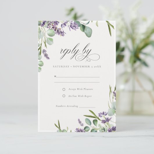 Elegant Lavender Eucalyptus Leafy Foliage Wedding RSVP Kaartje (Staand voorkant)