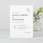Elegant Lavender Floral Wedding Invitation Kaart (Staand voorkant)