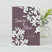 Elegant Lavender Floral Wedding Invitation Kaart (Staand voorkant)