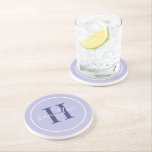 Elegant Lavender Paars Custom Monogram Initiaal Zandsteen Onderzetter<br><div class="desc">Het Elegant ronde gepersonaliseerde ontwerp van het onderzetter van de drink van de drank kenmerkt een klassiek initiaal van de douanesusserif in rood sinaasappel met uw familienaam in modern wit calligrafiemanuscript tegen een diepe koninklijke paarse achtergrond. Een eenvoudige witte cirkel lijst het ontwerp. Het kleurenschema kan worden aangepast om perfect...</div>