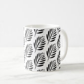 Elegant Leaf Pattern in Black and White Koffiemok (Voorkant rechts)