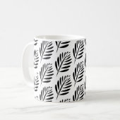 Elegant Leaf Pattern in Black and White Koffiemok (Voorkant links)