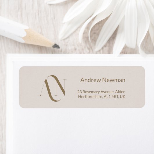 Elegant lichtbeige en goud monogram etiket (Insitu)