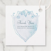 Elegant Lichtblauw Waterverf Crest doop Bedankjes Labels (Achterkant)