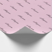 Elegant Lichtroze aangepaste scriptnaam Verjaardag Cadeaupapier (Hoek)