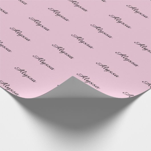 Elegant Lichtroze aangepaste scriptnaam Verjaardag Cadeaupapier (Hoek)