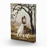 Elegant Liefde Script Bruiloft Foto Passen getrouw<br><div class="desc">Omhullen het moment dat je harten verenigd in een showcase van pure elegantie met de Elegant Love Script Wedding Photo Passen getrouwd Framed Block van LD Design Loft. Dit prachtig afgewerkte lijst is een vat voor je dierbare herinneringen, een portaal naar de dag dat twee zielen één werden onder de...</div>