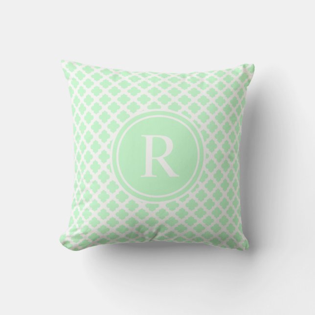 Elegant Light Mint Green Quatrefoil Monogram Kussen (Voorkant)
