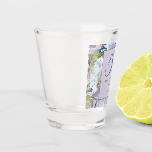 Elegant Lila Paars Floral Greenery 50th Birthday Shot Glas (Links)