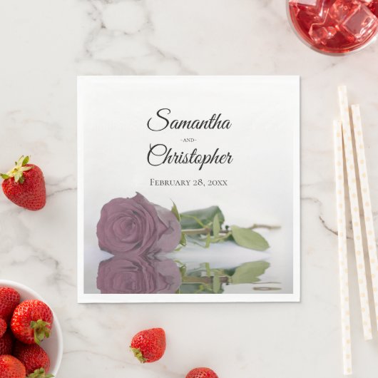 Elegant Long Stemmed Dusty Mauve Roos Wedding Servet (Insitu)