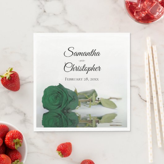 Elegant Long Stemmed Emerald Green Roos Wedding Servet (Insitu)
