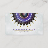 Elegant Lotus Flower Logo Yoga Paarse Achtergrond Visitekaartje (Voorkant)