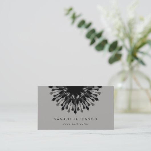 Elegant Lotus Flower Logo Yoga White Achtergrond Visitekaartje (Staand voorkant)