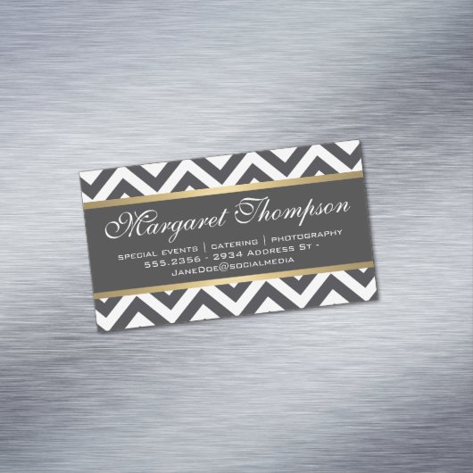 Elegant Luxe Chevron Pattern Gold Trim Magnetisch Visitekaartje (Voorbeeld)