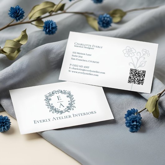 Elegant Luxury Boutique Floral Monogram Crest Logo Visitekaartje