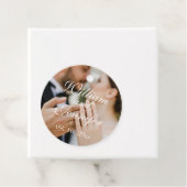 Elegant Maatwerk Foto, Naam en Datum Monogram Bedankjes Labels (In situ)