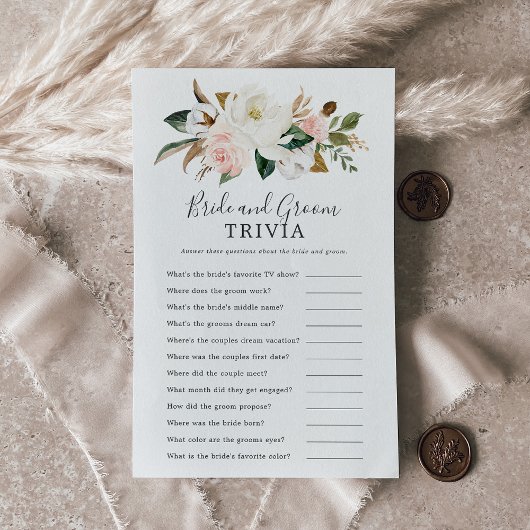 Elegant Magnolia Bruid en Bruidegom Trivia Spel Flyer