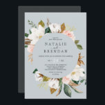 Elegant Magnolia | Casual blauwe grijze bruiloft Kaart<br><div class="desc">Deze elegante magnolia blue Grey casual huwelijksuitnodiging is perfect voor een moderne,  klastige bruiloft. Het ontwerp van de zachte bloem is voorzien van waterverf blush roze pinda's,  verbluffende witte magnoliumbloemen en katoen met goud en groene bladeren in een luxueuze opstelling op een lichtblauwe grijze achtergrond.</div>