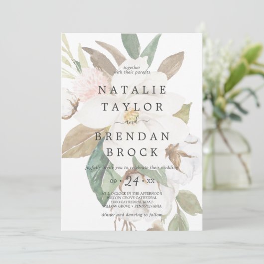Elegant Magnolia | Wit-Floral bruiloft Kaart (Staand voorkant)