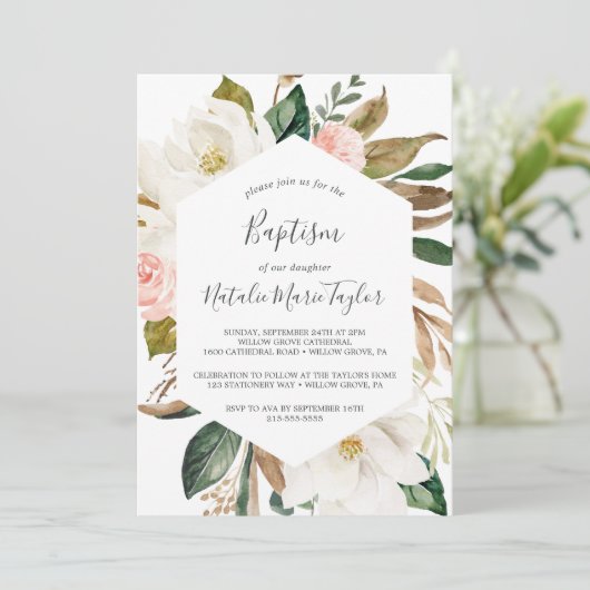 Elegant Magnolia | Witte en Blush Baptisme Kaart (Staand voorkant)