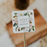 Elegant Magnolia | Witte weddenschappen Vierkante Sticker<br><div class="desc">Deze elegante magnolia witte bruiloft-envelopzegels zijn perfect voor een moderne, klastige bruiloft. Het ontwerp van de zachte bloem is voorzien van waterverf blush roze pinda's, verbluffende witte magnoliumbloemen en katoen met goud en groene bladeren in een luxe vorm. Pas het etiket aan met de namen van de bruid en de...</div>