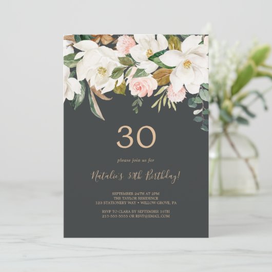 Elegant Magnolia | Zwarte en witte 30e verjaardag Kaart (Staand voorkant)