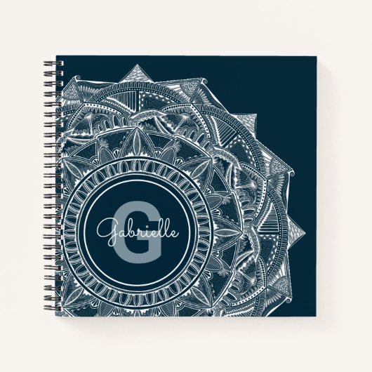 Elegant Mandala Art Monogram Initiaal Naam Blauw Notitieboek (Voorkant)