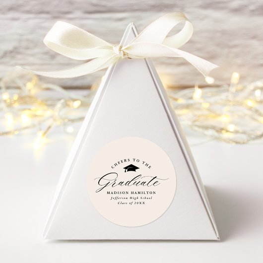 Elegant Manuscript Cream Cheers aan Afstuderen Ronde Sticker
