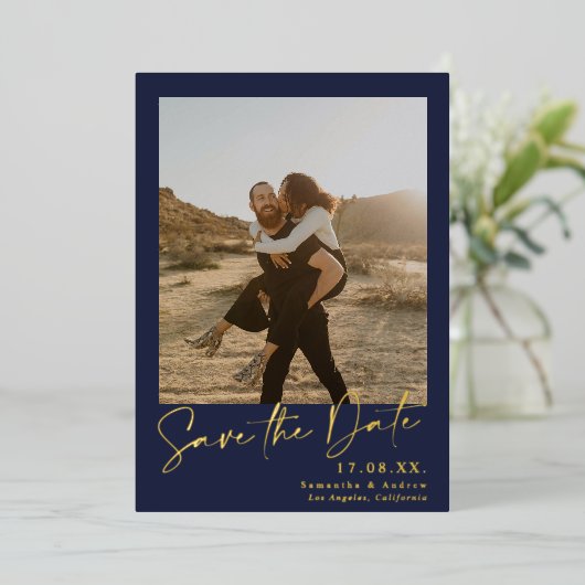 Elegant manuscript navy blue 2 foto's sparen de da folie uitnodiging (Staand Voorkant)